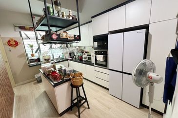 Austin Residence @Taman Mount Austin