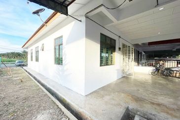 Taman Suria, Simpang Renggam