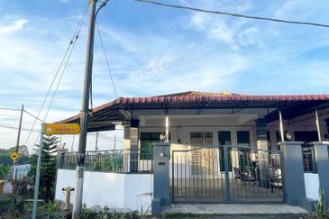 Taman Suria, Simpang Renggam