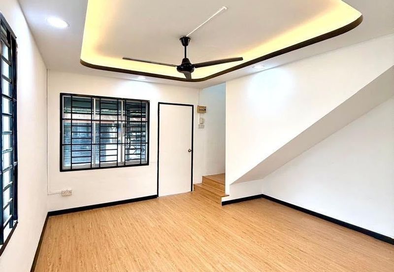 Taman Tanjung Puteri Resort