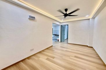 Taman Pulai Utama Flat