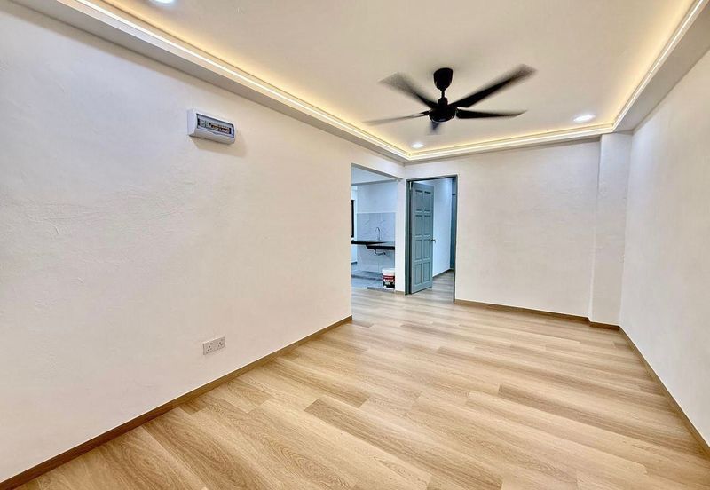 Taman Pulai Utama Flat