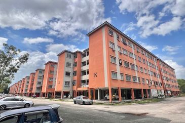 Taman Pulai Utama Flat