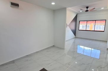 Taman Pulai Utama Flat
