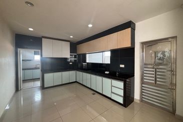 Maple Red, Adda Heights