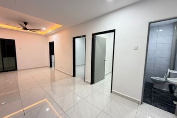 Pulai Utama Shop Apartment