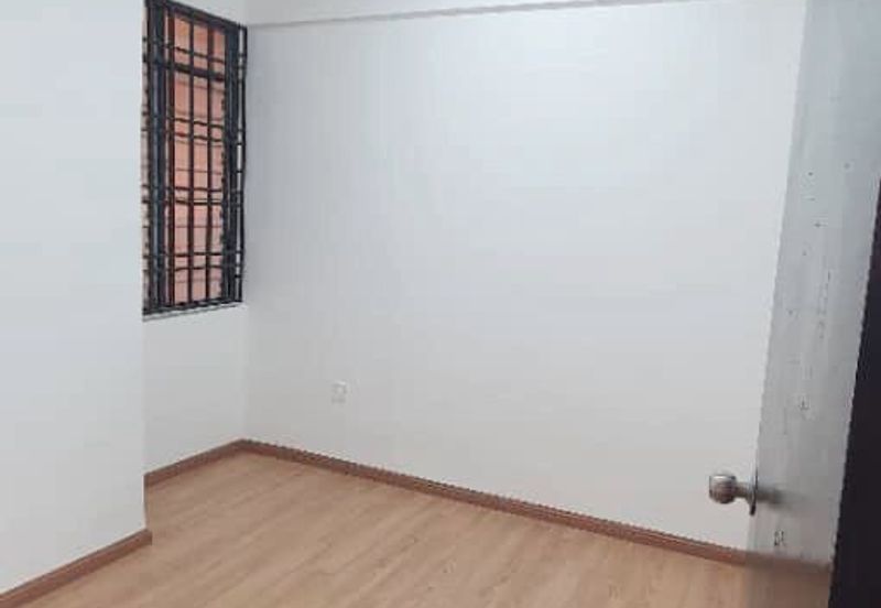 Flat Temenggong, Bandar Indahpura