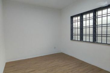 Sri Intan (Bandar Seri Alam)