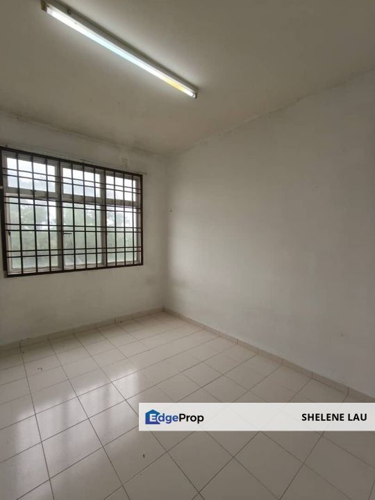 Villa Krystal Apartment 3 Room Apartment For SALE, Johor, Skudai