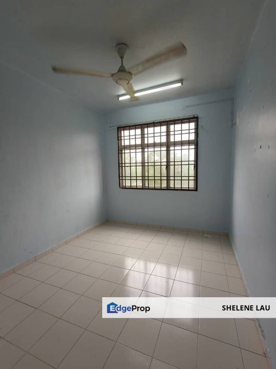 Villa Krystal Apartment 3 Room Apartment For SALE, Johor, Skudai