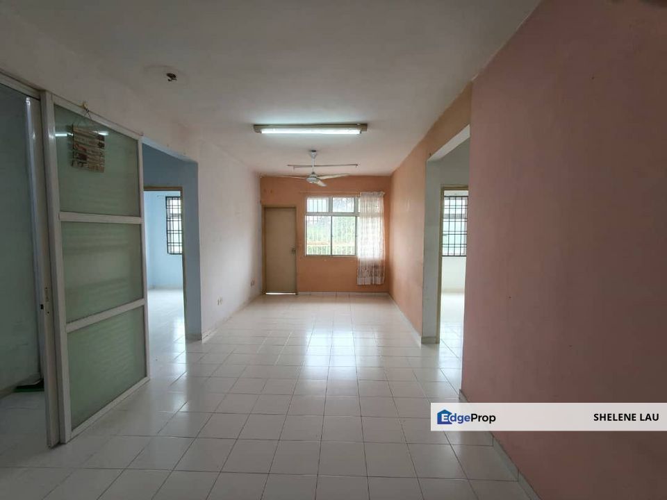 Villa Krystal Apartment 3 Room Apartment For SALE, Johor, Skudai