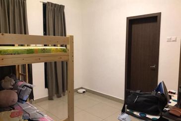 D'Summit Residences @ Kempas Utama