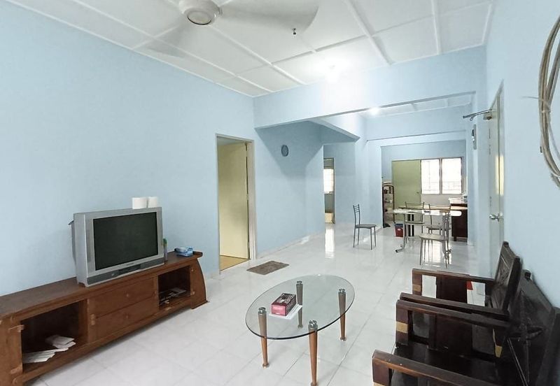 Lily & Jasmine Apartment