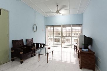 Lily & Jasmine Apartment