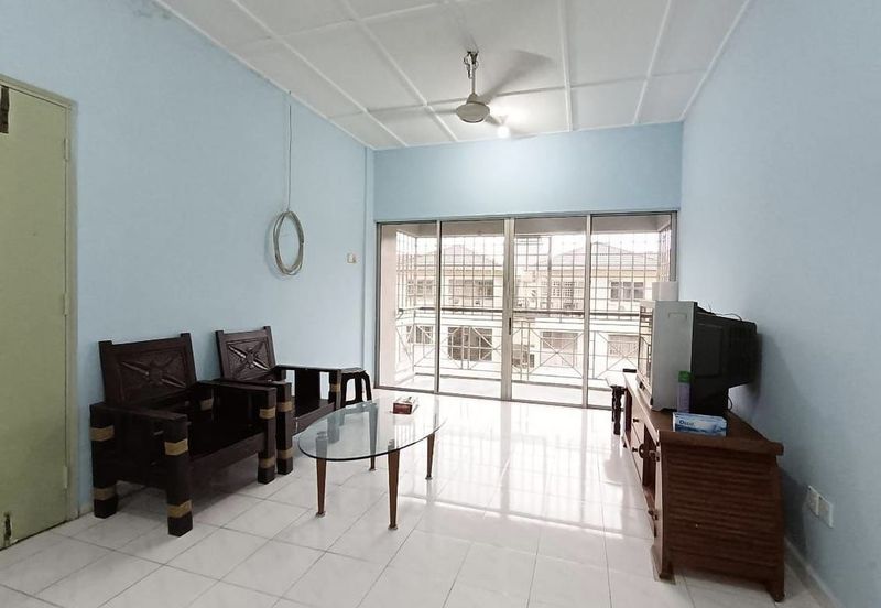 Lily & Jasmine Apartment