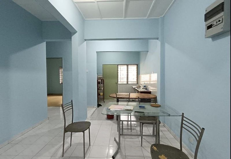 Lily & Jasmine Apartment