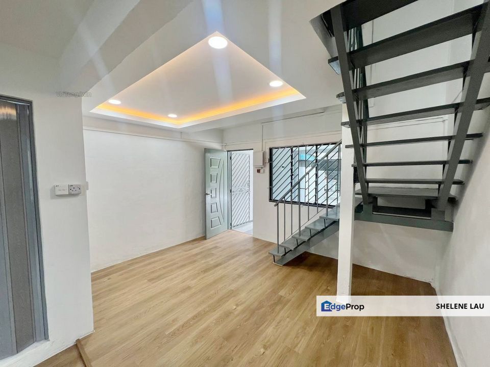 Taman Senai Jaya Double Storey Low Cost Endlot With Extra 6ft Land For Sale, Johor, Senai