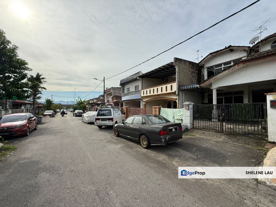 Taman Universiti Double Storey Terrace For Sale, Johor, Skudai