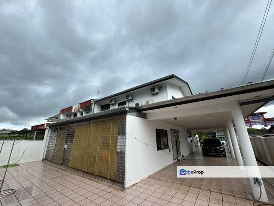 Double Storey Semi-Detached @ Jalan Resak Kali Garden Area for sale, , 