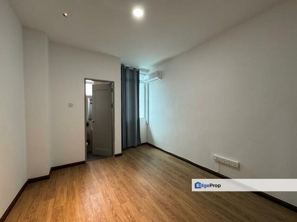 Double Storey Intermediate @ City Garden Samarahan for sale, , 