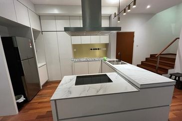 Upper unit of Lush Residence, Near BDC/ Galacity prime area for sale