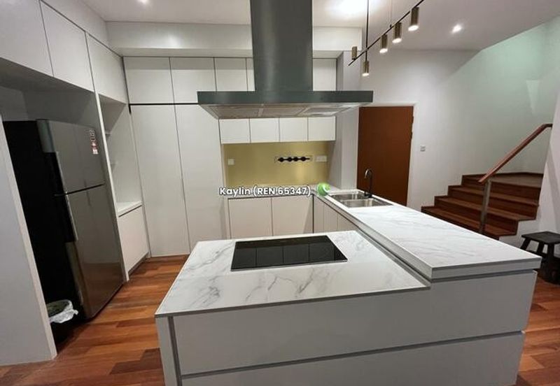 Upper unit of Lush Residence, Near BDC/ Galacity prime area for sale