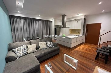 Upper unit of Lush Residence, Near BDC/ Galacity prime area for sale