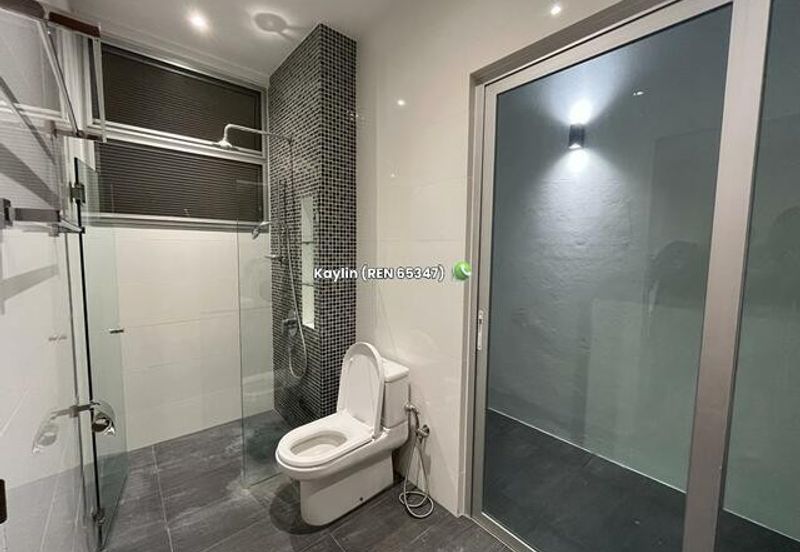 Upper unit of Lush Residence, Near BDC/ Galacity prime area for sale