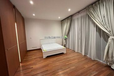 Upper unit of Lush Residence, Near BDC/ Galacity prime area for sale