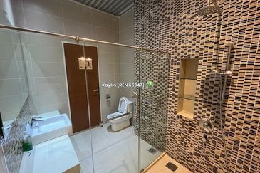 Upper unit of Lush Residence, Near BDC/ Galacity prime area for sale