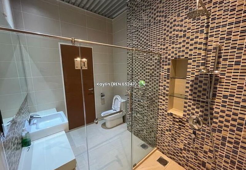 Upper unit of Lush Residence, Near BDC/ Galacity prime area for sale