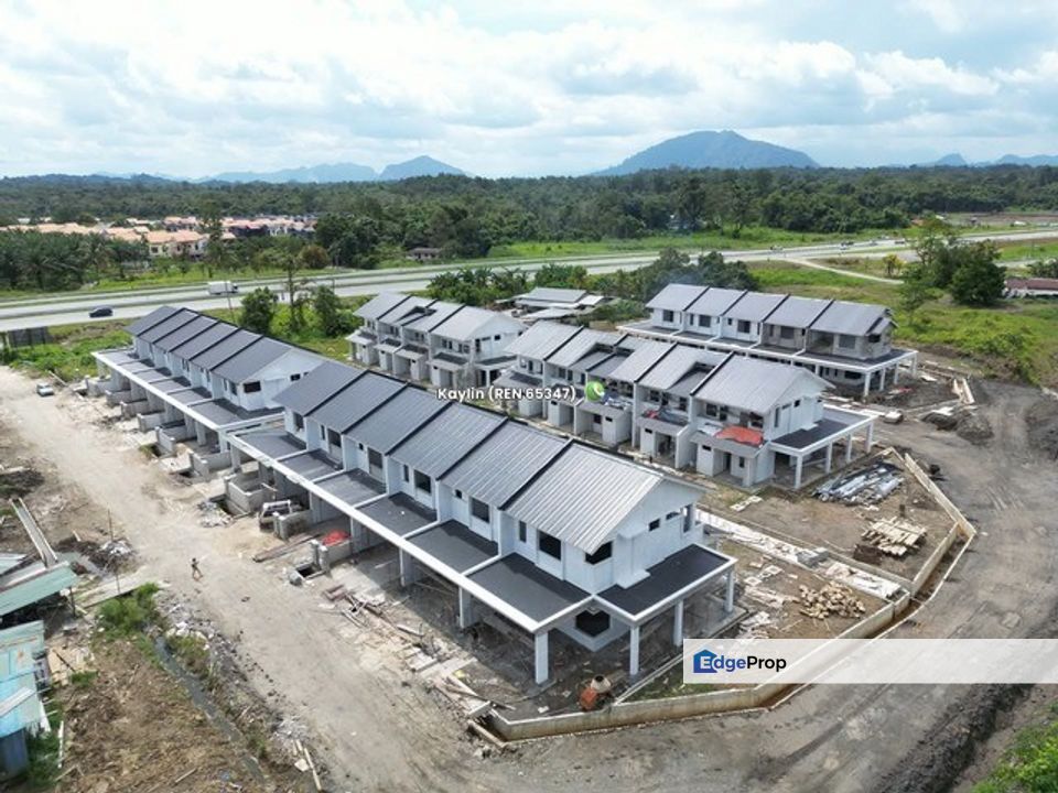 Large unit of Double Storey Terrace at Taman Sedia, Tondong Batu Kawa open for booking, , 