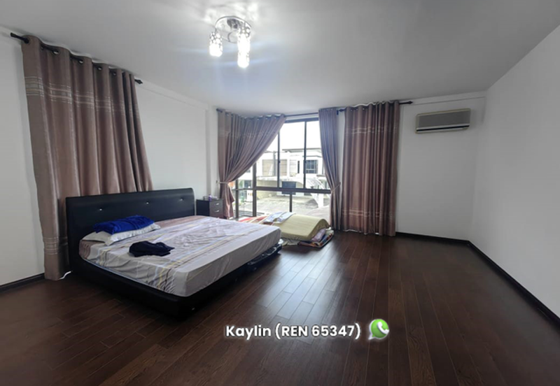 8th Mile Villas D'Royale Double Storey Semi-Detached House for sale