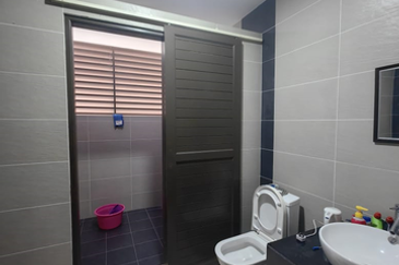 8th Mile Villas D'Royale Double Storey Semi-Detached House for sale