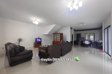 8th Mile Villas D'Royale Double Storey Semi-Detached House for sale