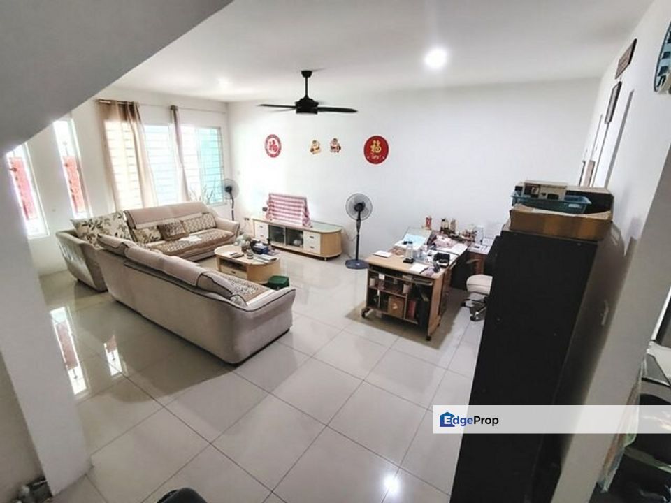 Double Storey Intermediate at Unicentral Samarahan for sale, , 