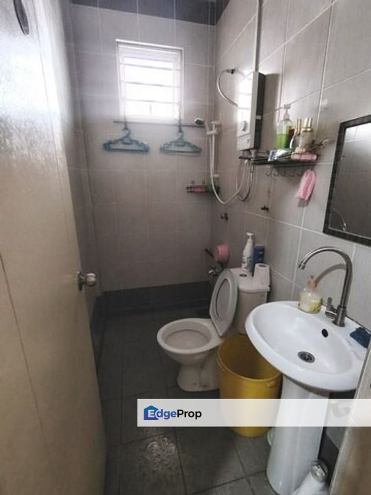 Double Storey Intermediate at Unicentral Samarahan for sale, , 