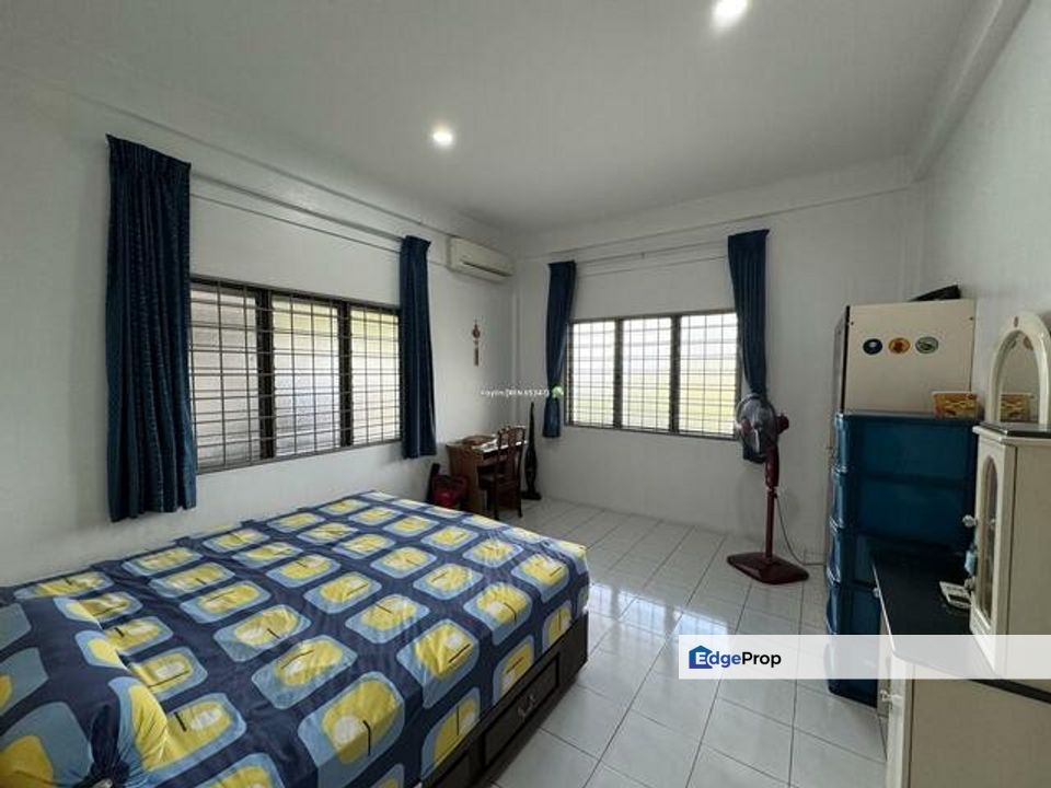 Single Storey Detached/ Bungalow at Batu Kawa for sale, , 