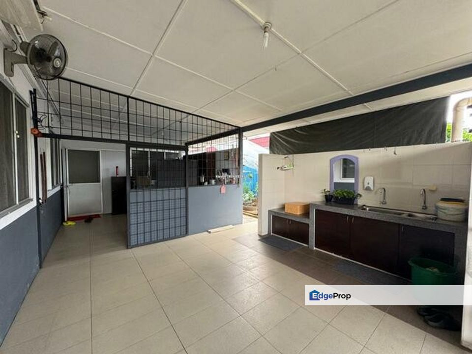 Single Storey Detached/ Bungalow at Batu Kawa for sale, , 