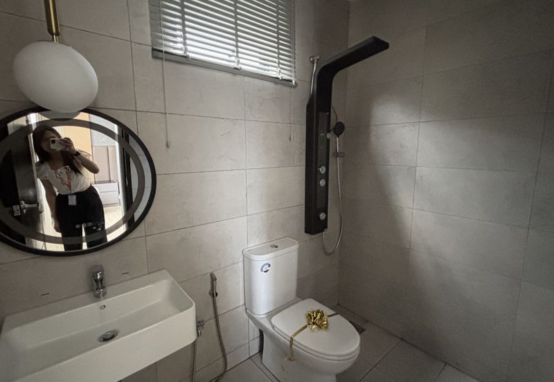 Melrose Residence, Riveria, Kuching-Samarahan Expressway for sale