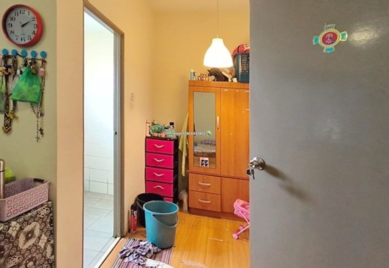 Wassion Avenue Upper Unit Townhouse For Sale