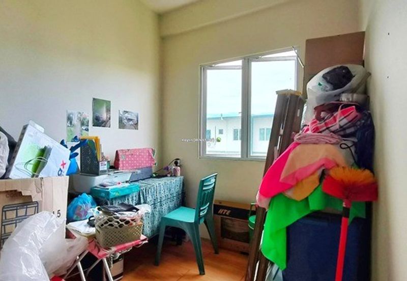 Wassion Avenue Upper Unit Townhouse For Sale