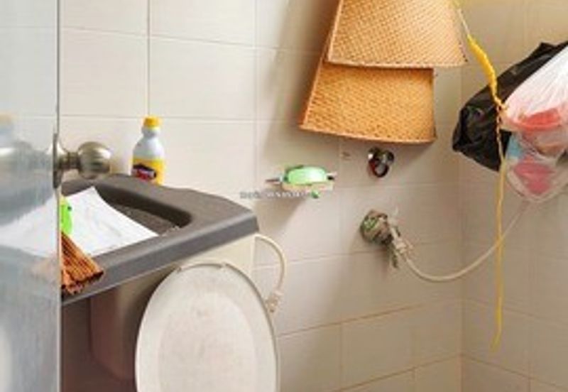 Wassion Avenue Upper Unit Townhouse For Sale