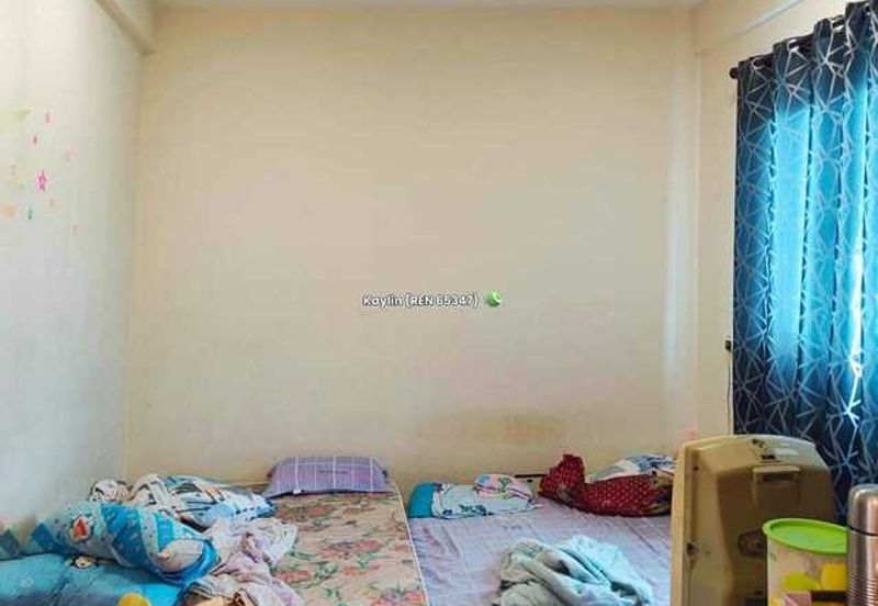 Wassion Avenue Upper Unit Townhouse For Sale