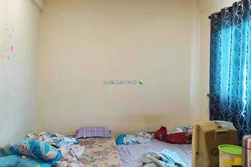 Wassion Avenue Upper Unit Townhouse For Sale