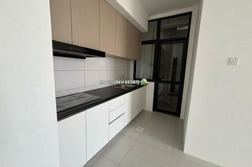 3 bedrooms at Docklands Batu Kawa Stapok open for booking