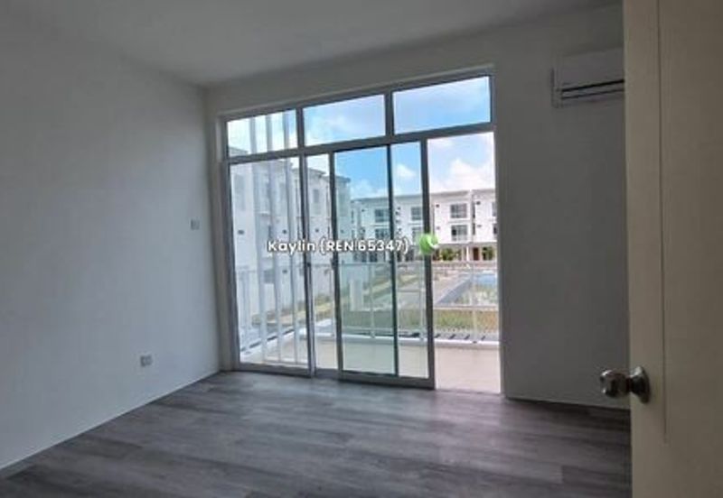 Brand New Marq Suites Townhouse For Sale