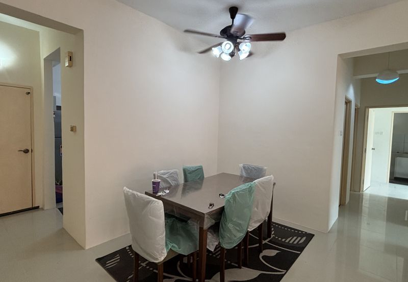 SkyVilla Condominium