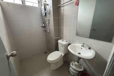 Prima Matang Ground Floor Corner Unit for Sale