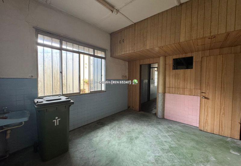 3-Storey Corner Shoplot for Sale @ Carpenter Street, Ewe Hai Street